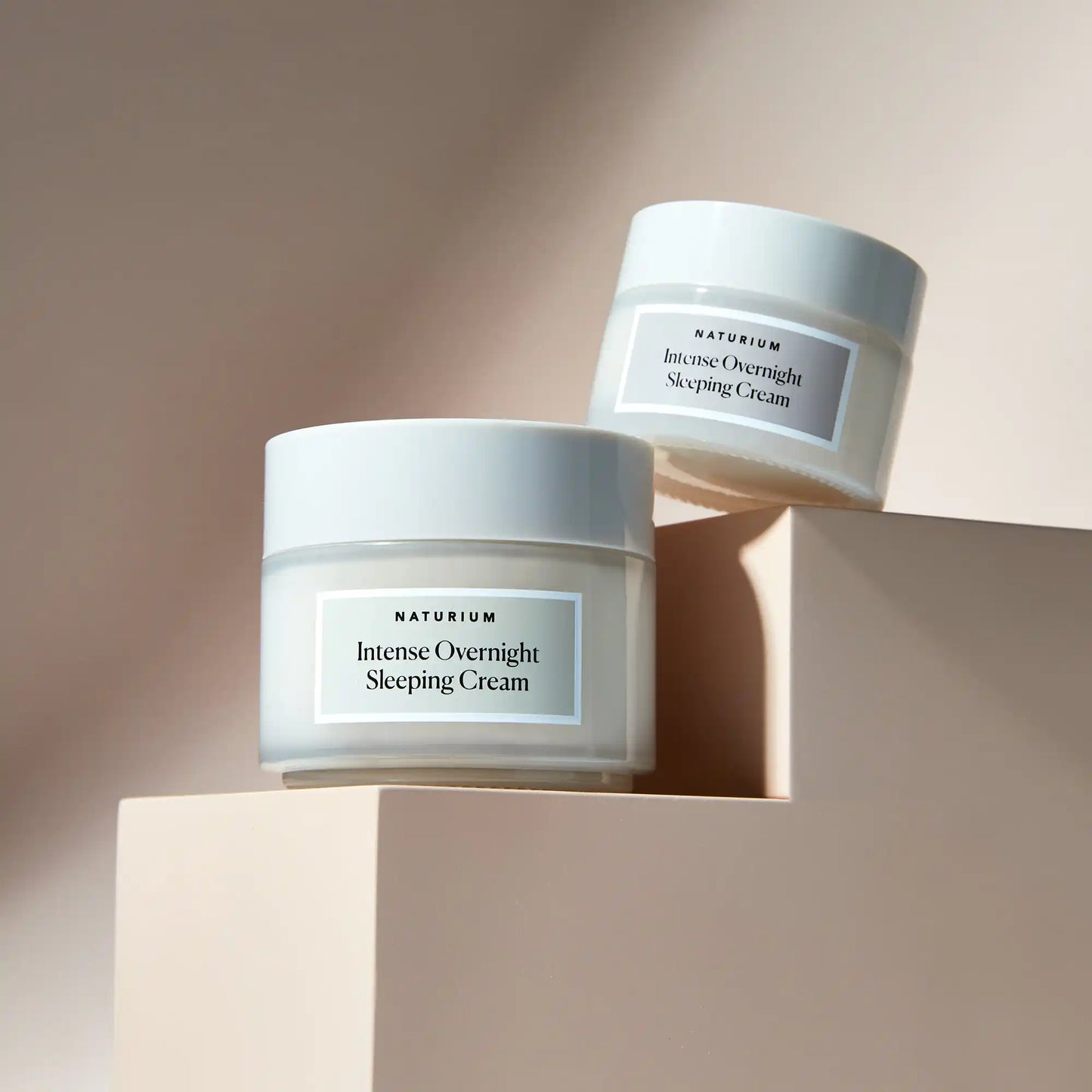 intense-overnight-sleeping-cream-jumbo-z4 11_18_2021_Naturium0552-crop.webp