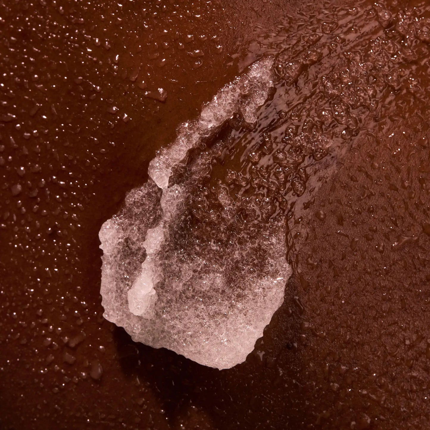 the-glow-getter-multi-oil-body-scrub-k4 NATR-40028-Alt-Image-TheGlowGetterMulti-OilBodyScrub-08.webp