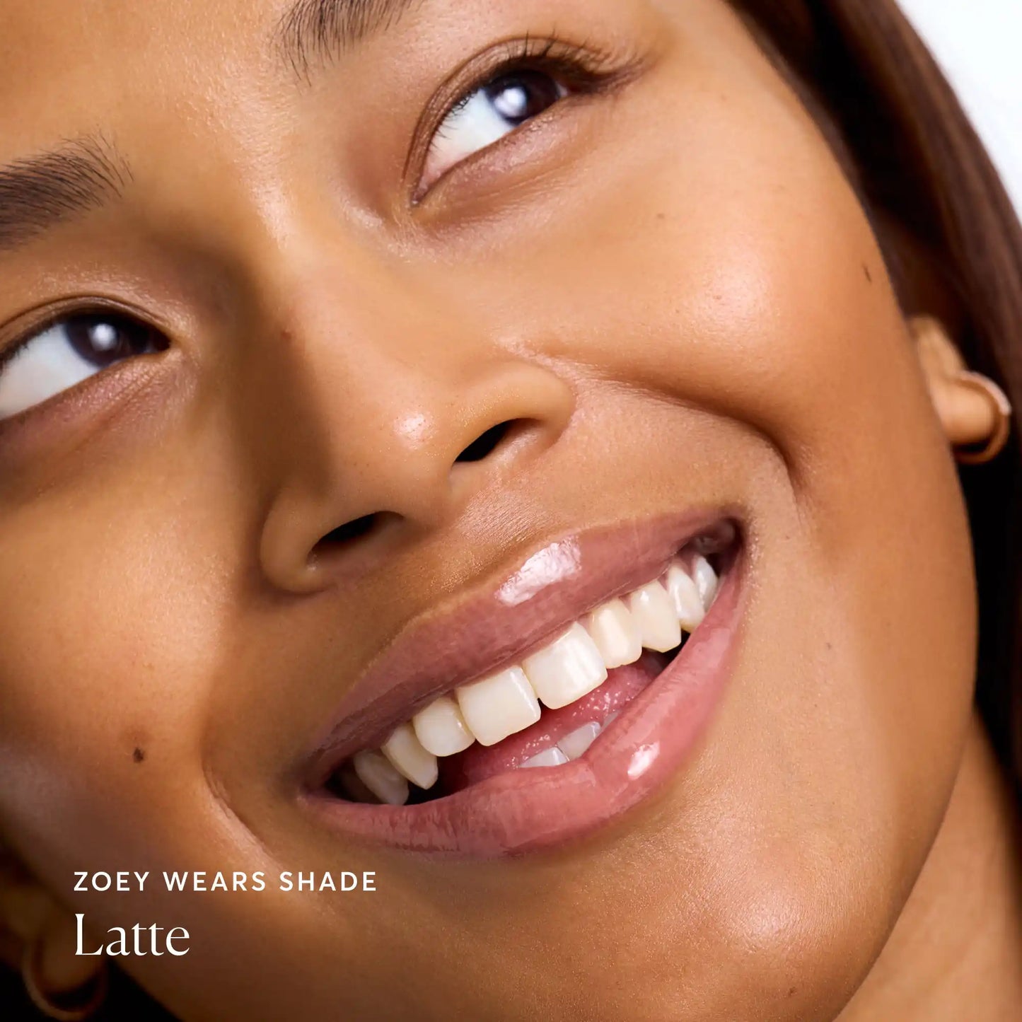 phyto-glow-lip-balm-latte-s7 NATR-60110-Alt-Images-Phyto-Glow-Lip-Balm-Latte-04.webp