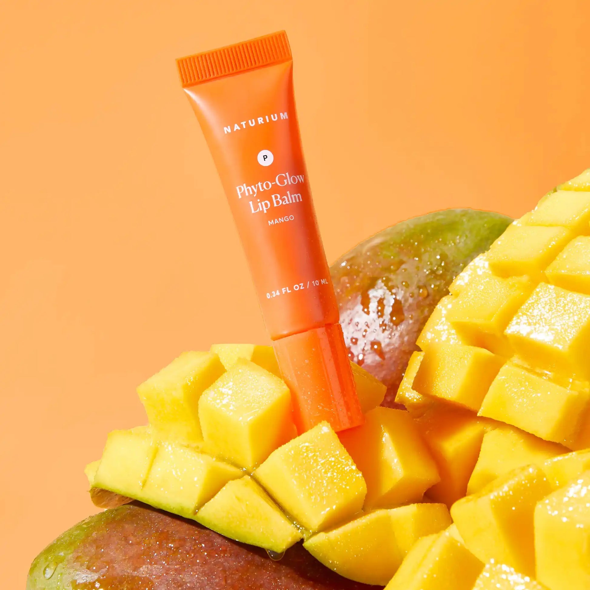 phyto-glow-lip-balm-mango-i2 phytoglow-mango_0272-crop.webp